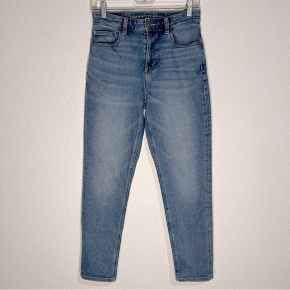 American Eagle Women's High Rise Stretch Mom Jeans 2 Regular
